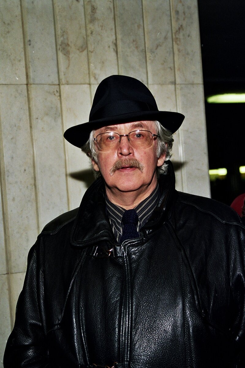 Василий Ливанов