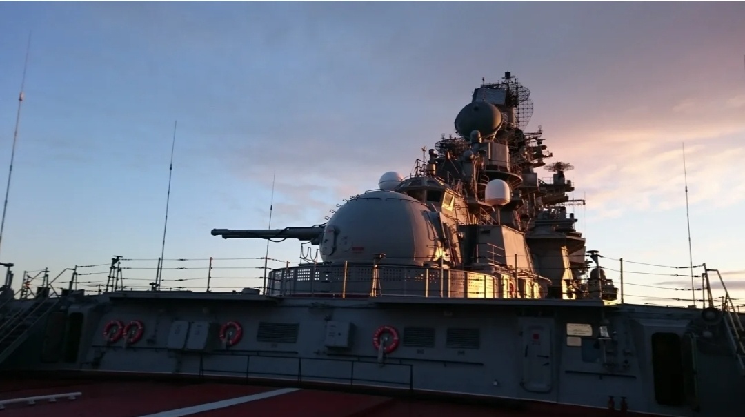 "Фрунзе"на рассвете. Фото из открытх источников