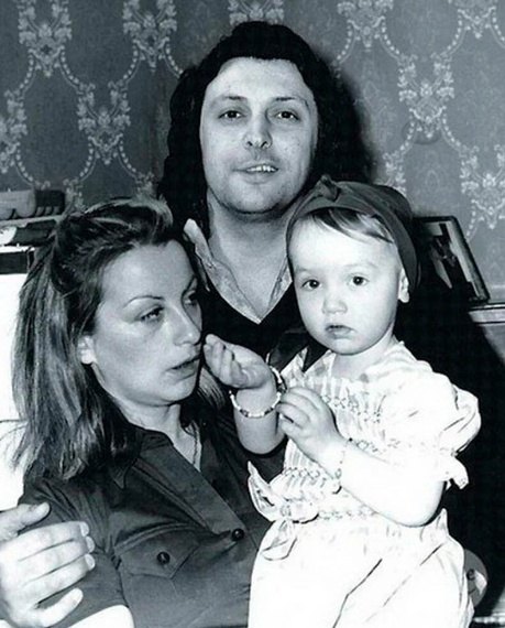  Вячеслав Добрынин вместе с первой супругой и дочкой./Фото: magmer.ru