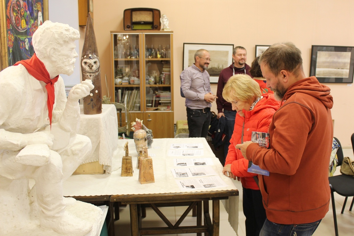 На открытии выставки "Внутренняя сила". Фото: газета "Красное знамя. Веневский район"