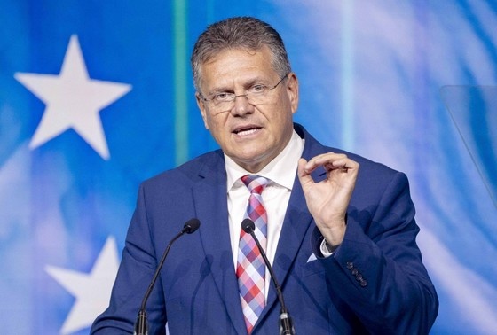    Марош Шефчович