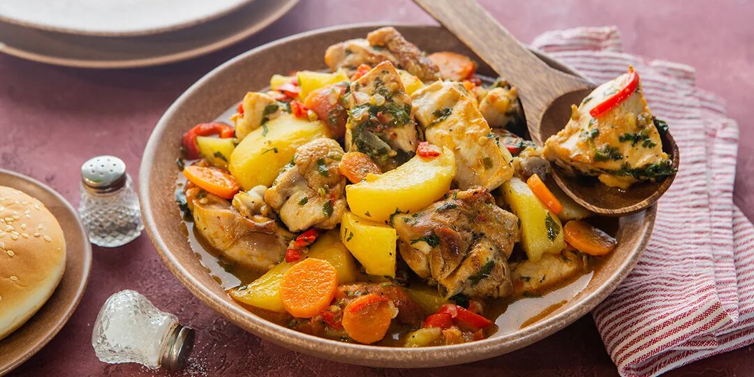 Жаркое из курицы с картошкой на сковороде, пошаговый рецепт с фото на 526 ккал