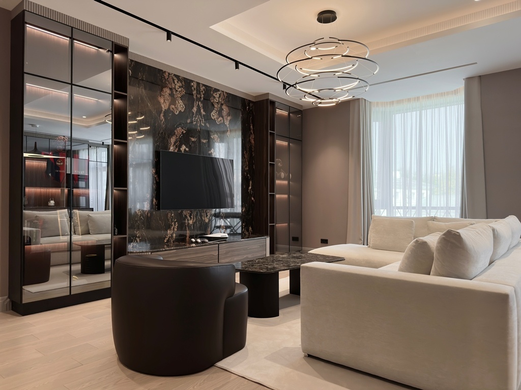 Трехкомнатная квартира с новой отделкой в новом доме на Остоженке (Всеволожский, 5)