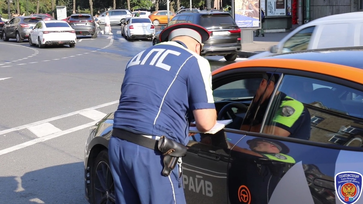Фото: скриншот видео пресс-службы Госавтоинспекции по Санкт-Петербургу и Ленинградской области