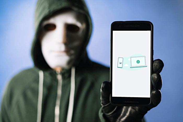 Мошенники пишут пользователям в ватсапе, что заказ готов к доставке, а потом воруют данные банковской карты / Изображение от epigraph.info