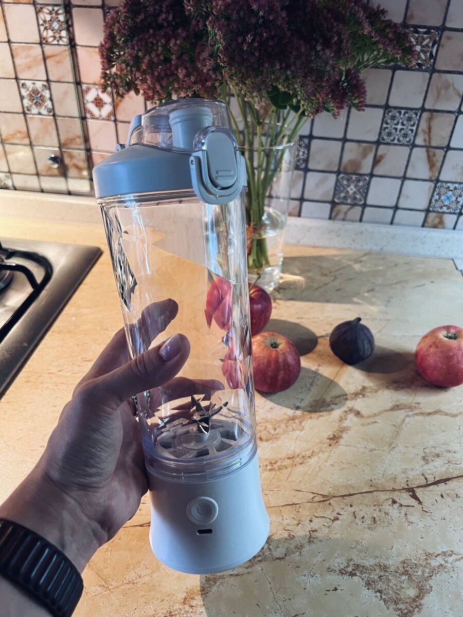 Портативный блендер для для смузи и коктейлей отличная техника для кухни, для измельчения, смешивания и перемалывания овощей, фруктов, сухофруктов, сухих круп и льда
