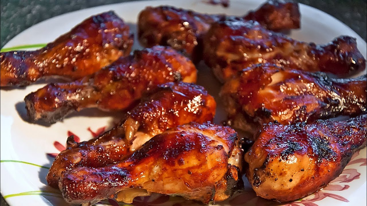 Запечённые куриные голени в пикантном соусе