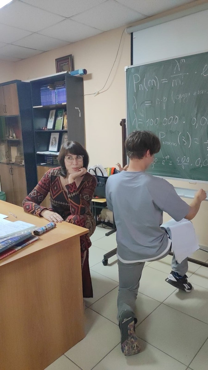 На коленях перед МАТЕМАТИКОЙ)))