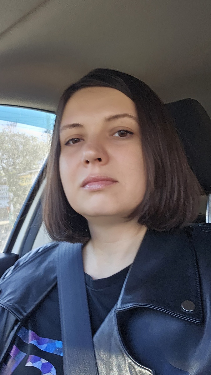 Везу свою ленивую зёпку на работу.