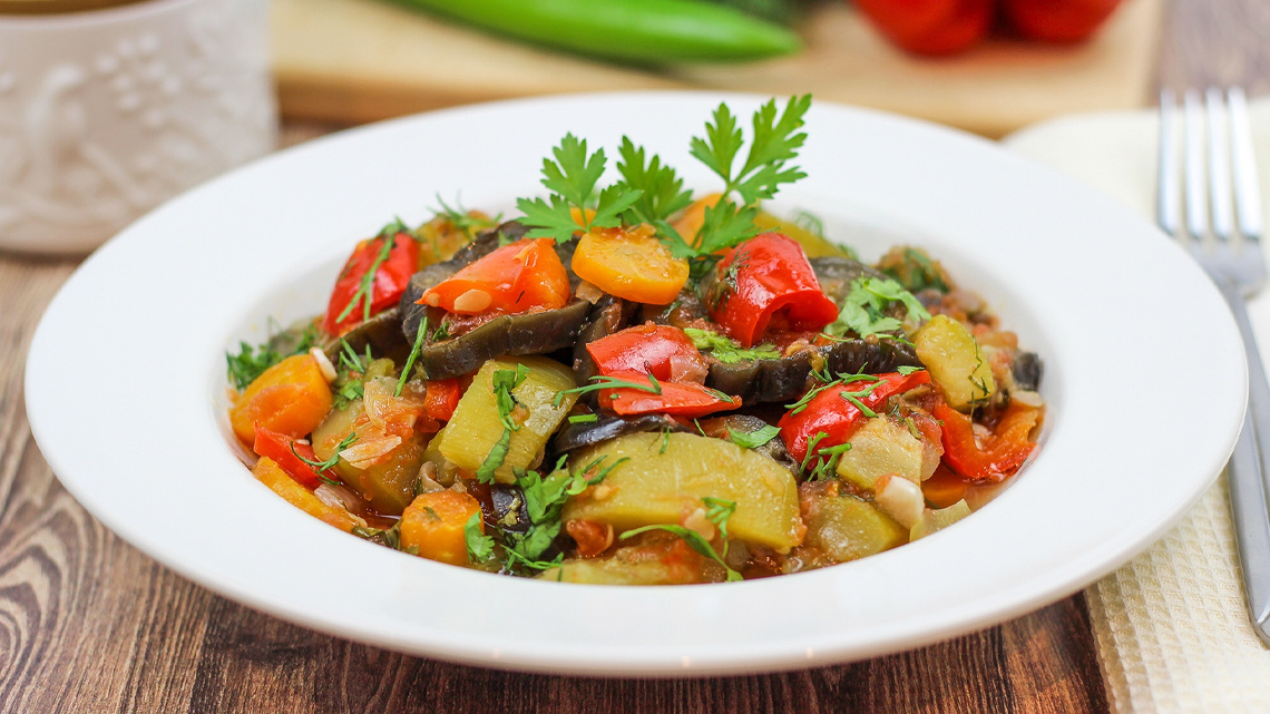 Овощное рагу: простой и вкусный рецепт для всей семьи