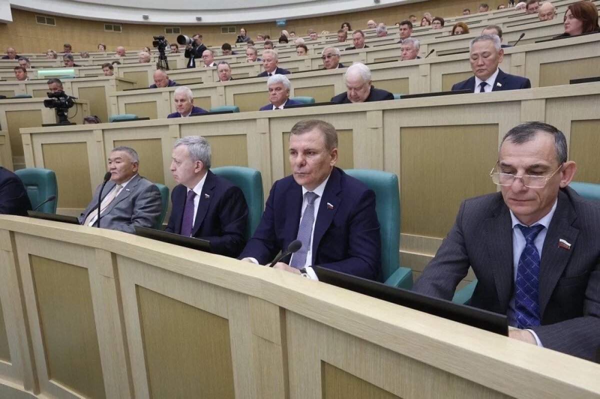    Каноков и Мамсуров вошли в пятёрку политиков с самым долгим сроком в Сенате