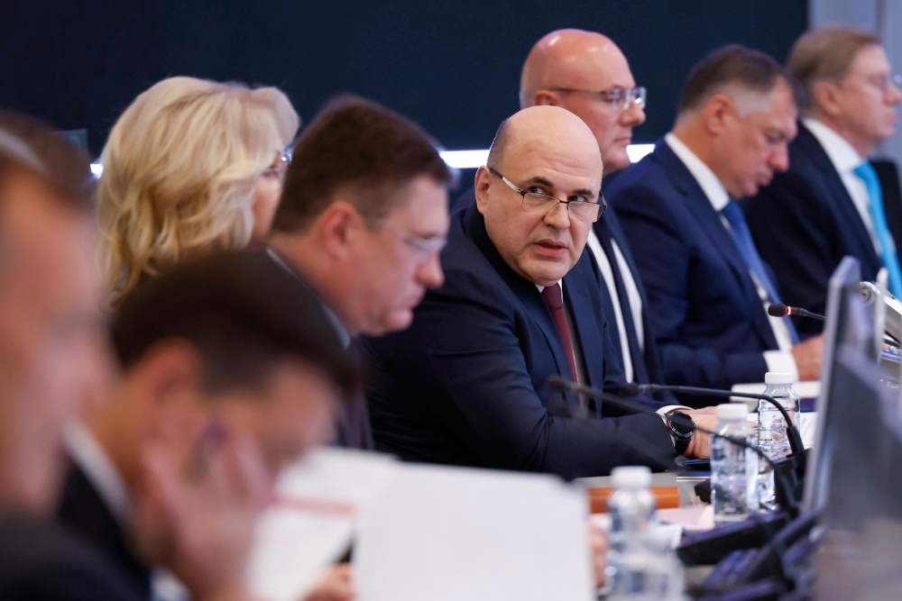    Михаил Мишустин призвал учитывать мнения людей и бизнеса при подготовке масштабных планов качественного преображения страны. / РИА Новости