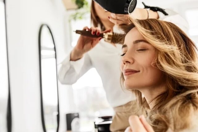    Чем отличается биозавивка от химической завивки волос?