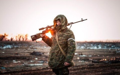 …В ДОБРОВОЛЬЦЫ ВЫНЕСЛА НЕЛЕГКАЯ