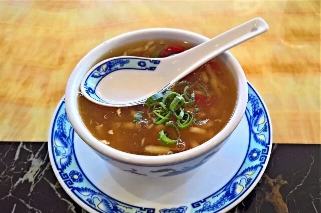    Кому вредно есть супы?