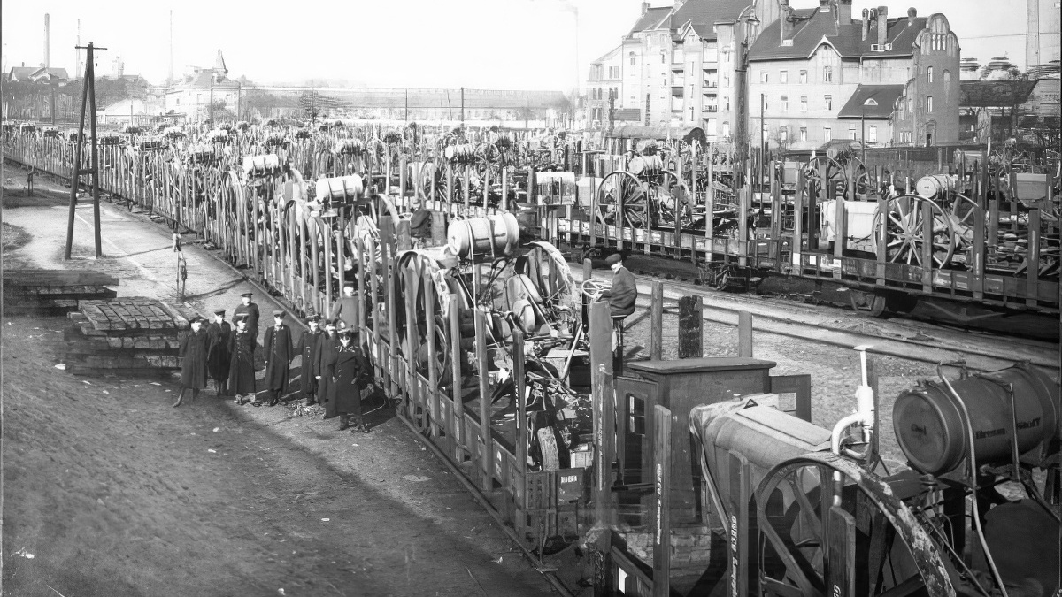 Подготовленная к отправке из Германии техника в счёт репараций по Версальскому договору