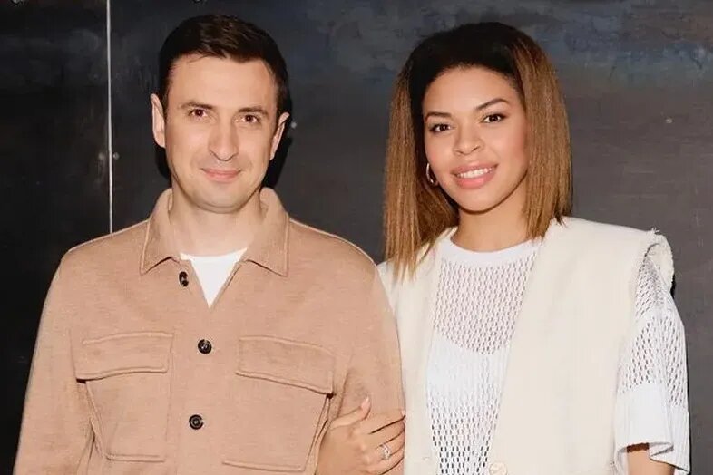     Беременная Катерина Кейру рассказала, как второй муж Алексей Гаврилов относится к ее сыну от футболиста