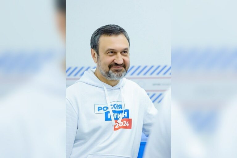    Вице-губернатор Игорь Сухарев уходит в отставку в связи с переходом на новую работу Марина Шарт