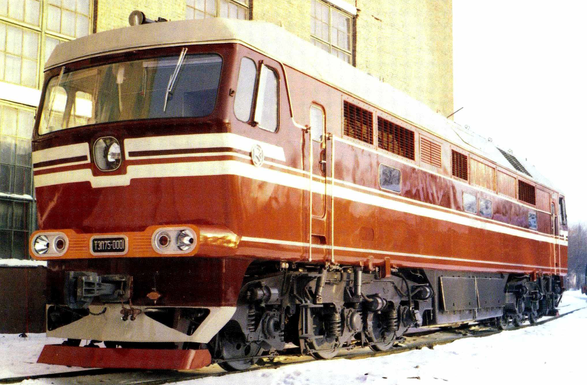 Картинка из свободных источников.  ТЭП75-0001. Коломенский завод, 1976 г.