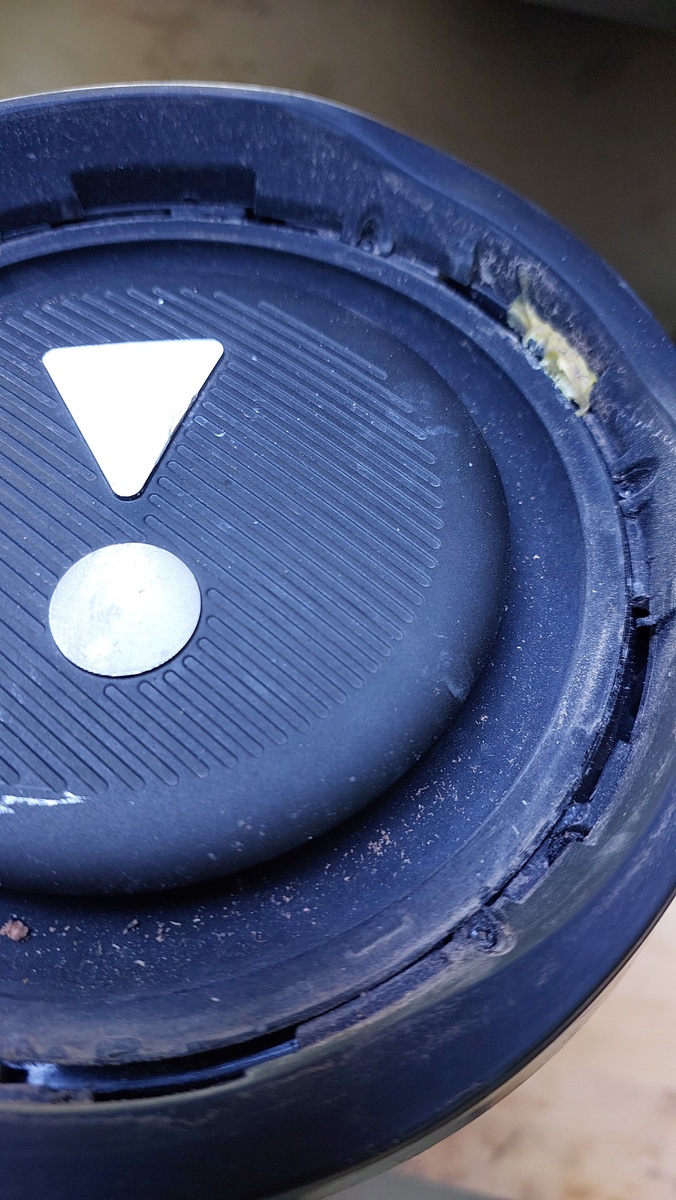 JBL Boombox 2 - снимаю внешнее ушастое кольцо