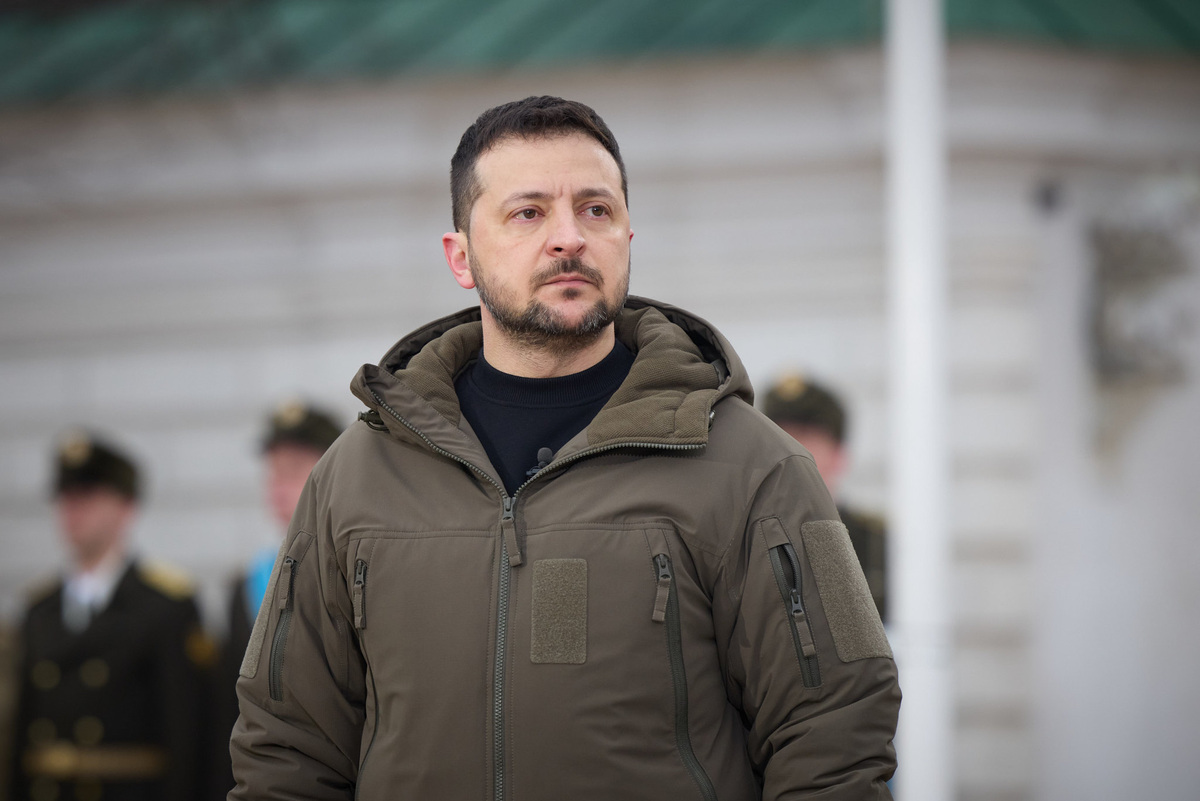 Комика заметили в лимузине Гитлера возле президентской администрации в Киеве.  Фото: Фото: flickr.com / President Of Ukraine (Public domain)