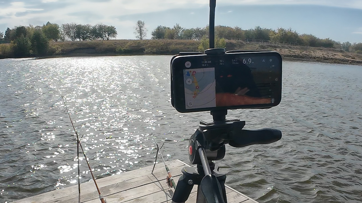 Ускорить процесс поиска точки ловли  можно при помощи эхолота.