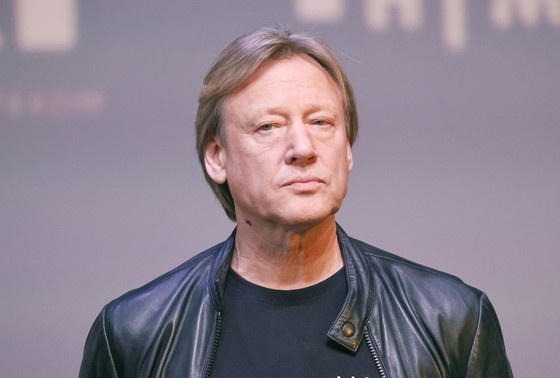    Дмитрий Харатьян