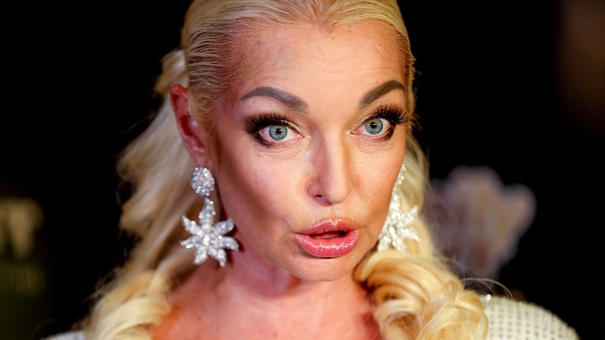 Анастасия Волочкова перед новым шоу "Одержимость" продолжает упорно тренироваться. Фото: globallookpress.com