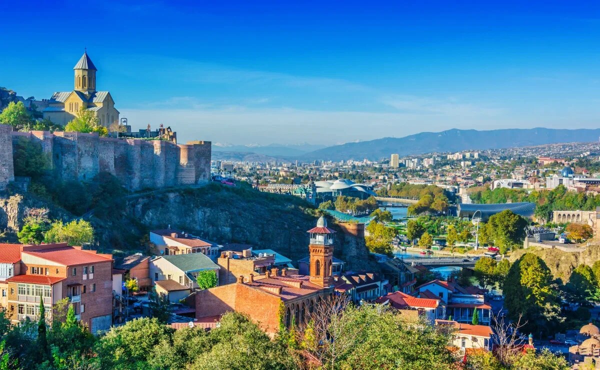    Лучшие недорогие туры в Грузию осенью. Сколько стоят и как можно сэкономить на перелете
