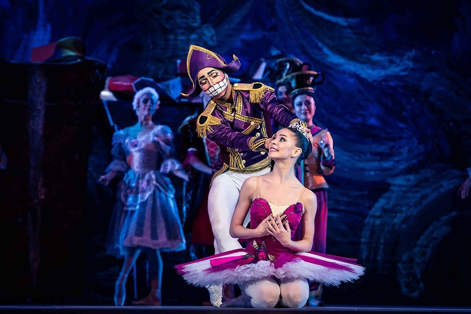    В Большом зале Государственного Кремлевского дворца «Щелкунчик» от театра «Кремлевский балет» идет уже более тридцати лет. Фото: kremlinpalace.org