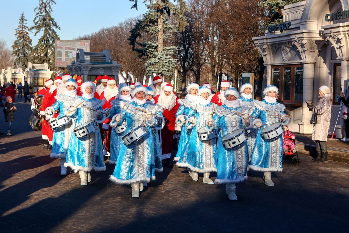 Барабанщицы с оркестром Модерн