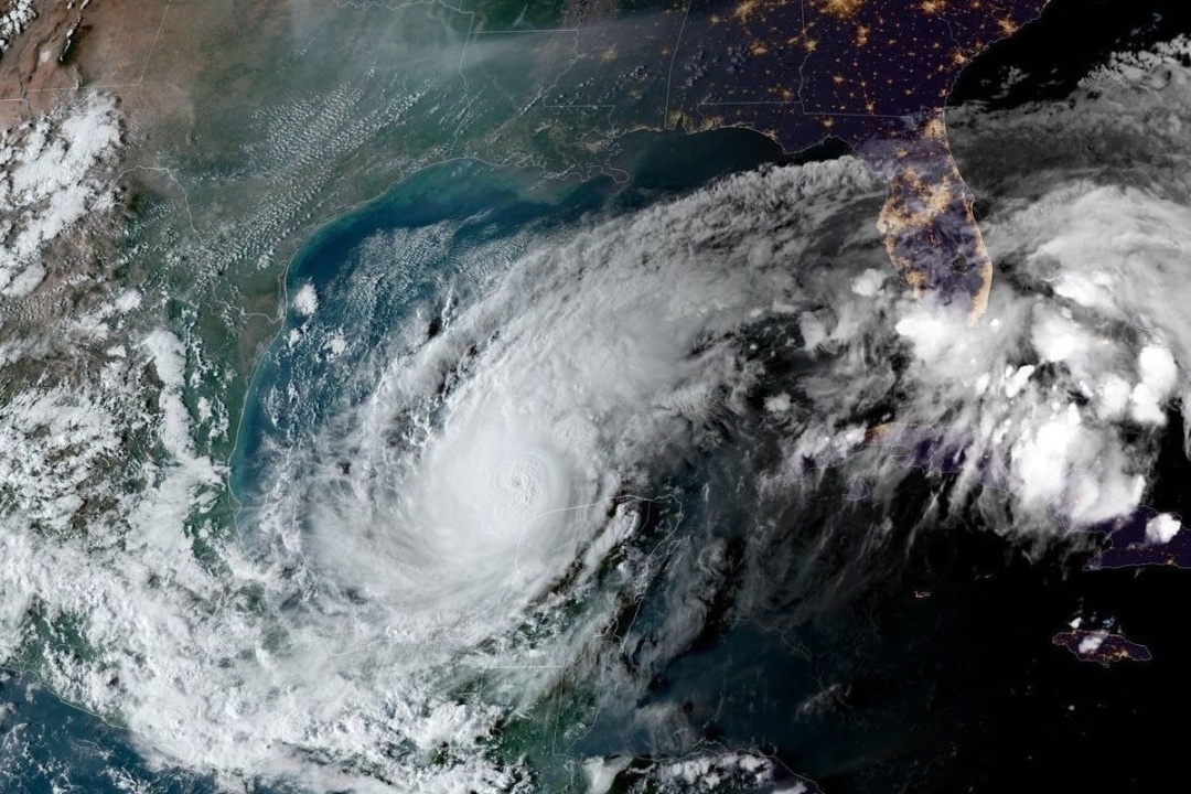    Вильфанд: циклон «Милтон» может стать одним из самых разрушительных в истории