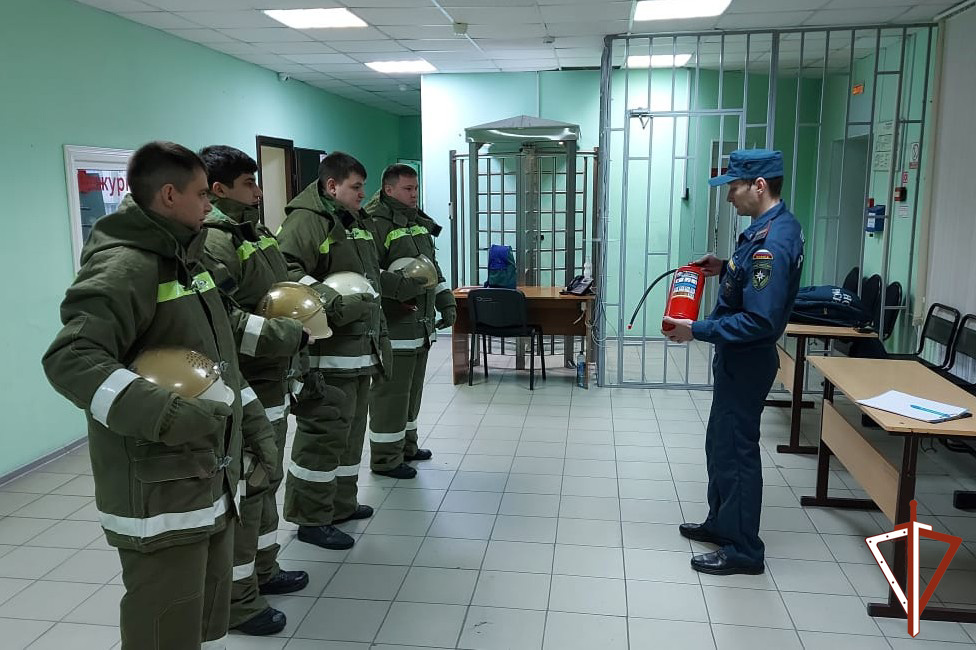    Росгвардейцы Югры ревизируют противопожарную систему