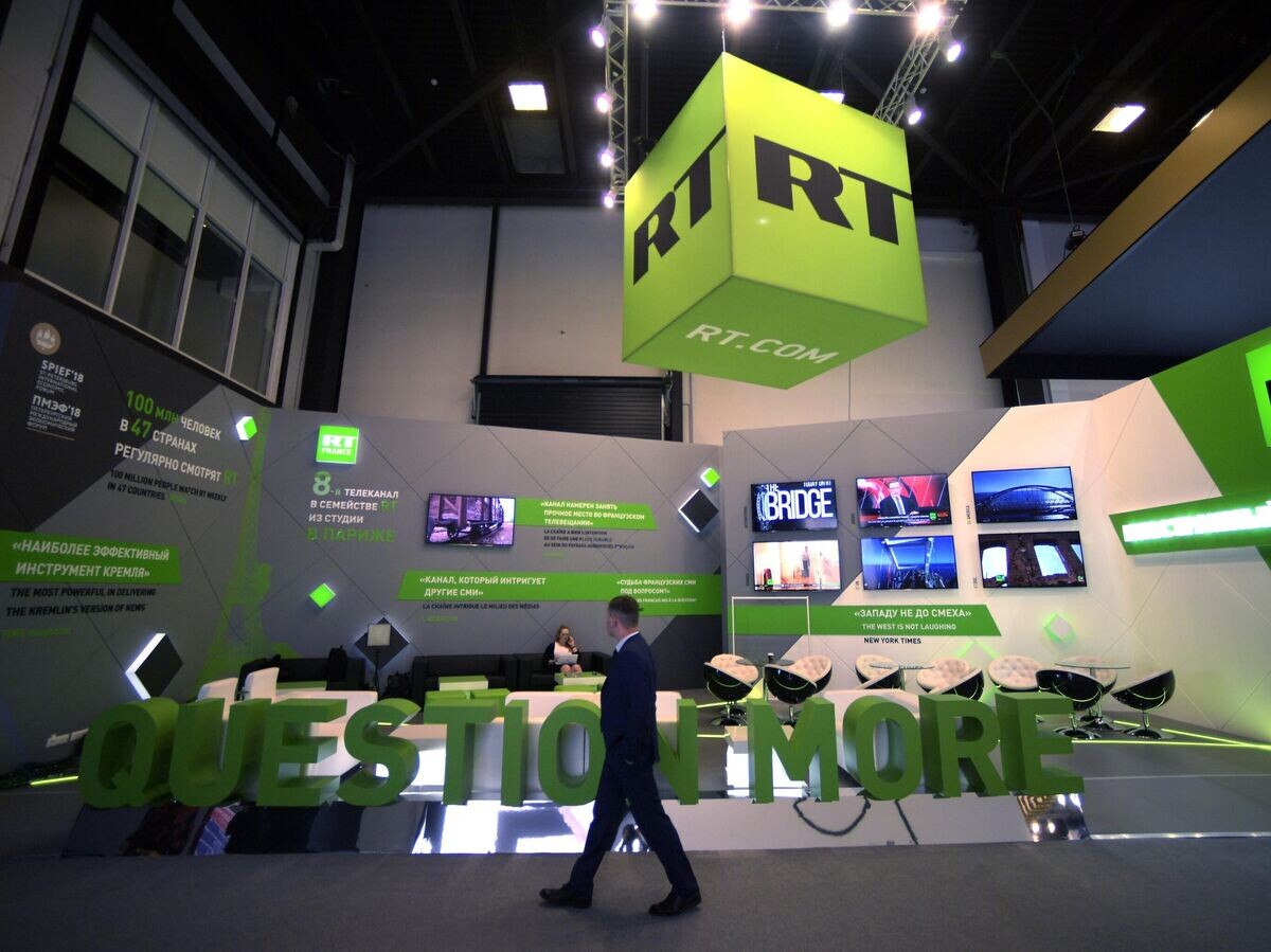   Стенд телеканала RT© РИА Новости / Евгений Биятов