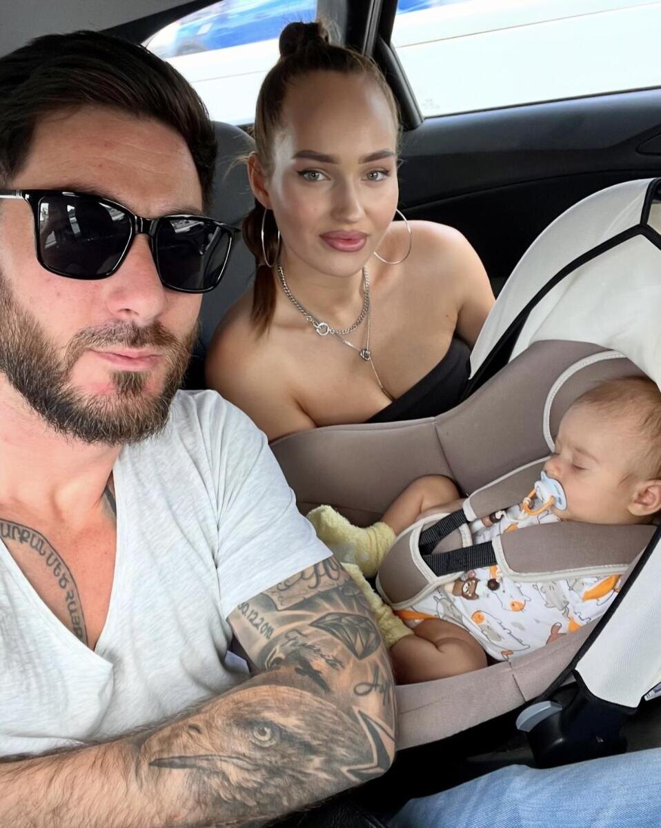 Тигран Салибеков с женой и сыном