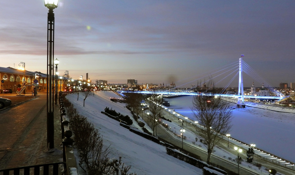 The embankment of the Tura river.