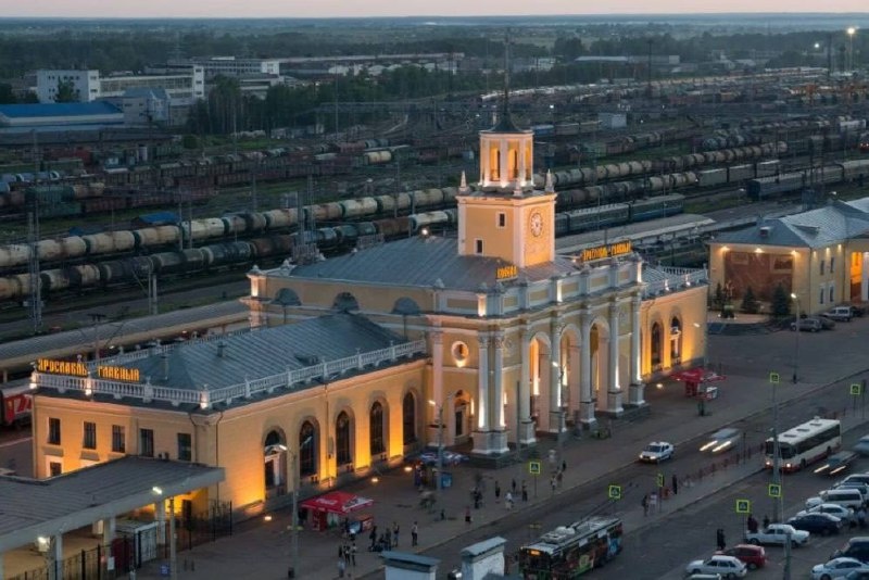 На вокзале в Ярославле предотвращен теракт. На вагоне-цистерне грузового поезда было обнаружено СВУ. По данным «Базы» предмет, похожий на взрывное