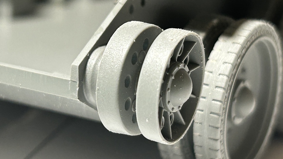 Конструкционная сталь, резина