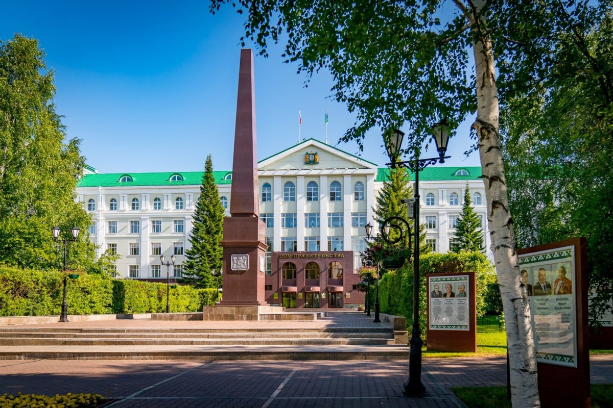    В правительстве Югры заявили, что решение проблем с дорогами и стройками в округе уже началось