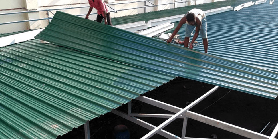 Монтаж профлиста на крышу