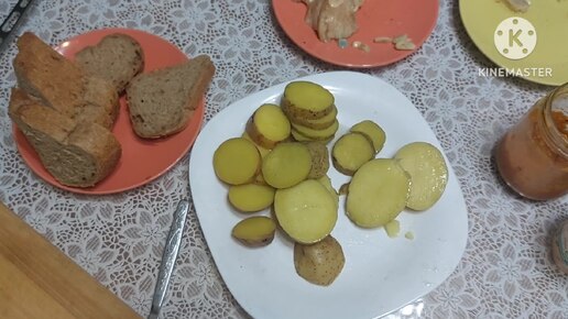 С сестрами в Шушенском.. Ну и простой деревенский обед..🥔🥚☕🍠