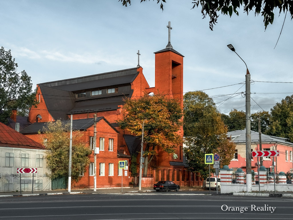 Современный костел на Советской улице