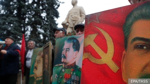     Фото: EPA/TASS   
 Текст: Дмитрий Александров, Тбилиси