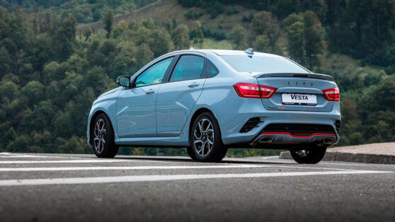    У автомобилей Lada Vesta появится новая коробка передач в 2025 году Роман Захаров