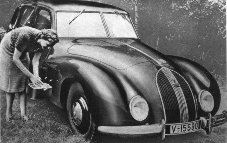 Умывальник в Horch 930 S