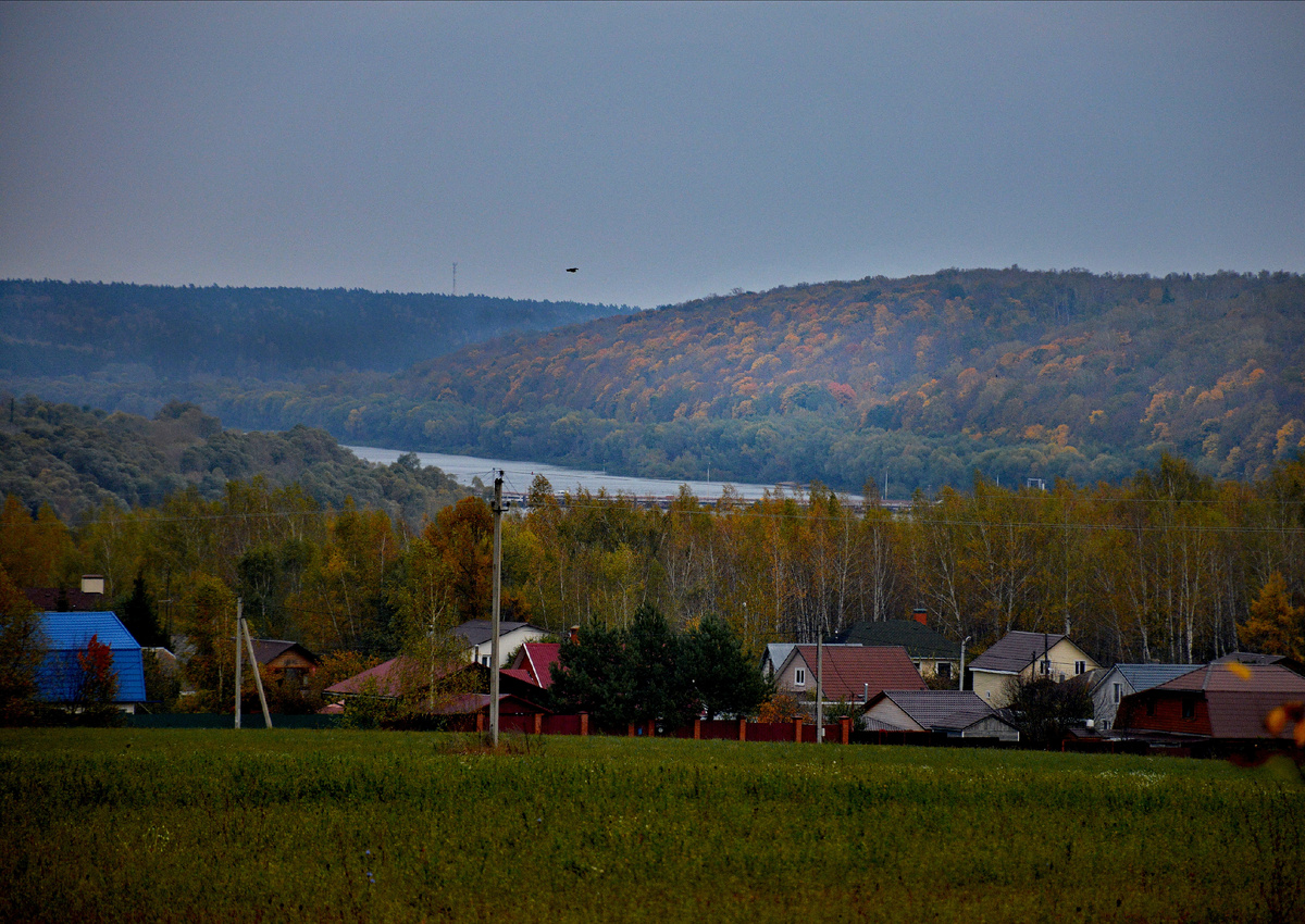 Середина октября в деревне Мёдово. Вдали Ока. Все фотографии в статье мои