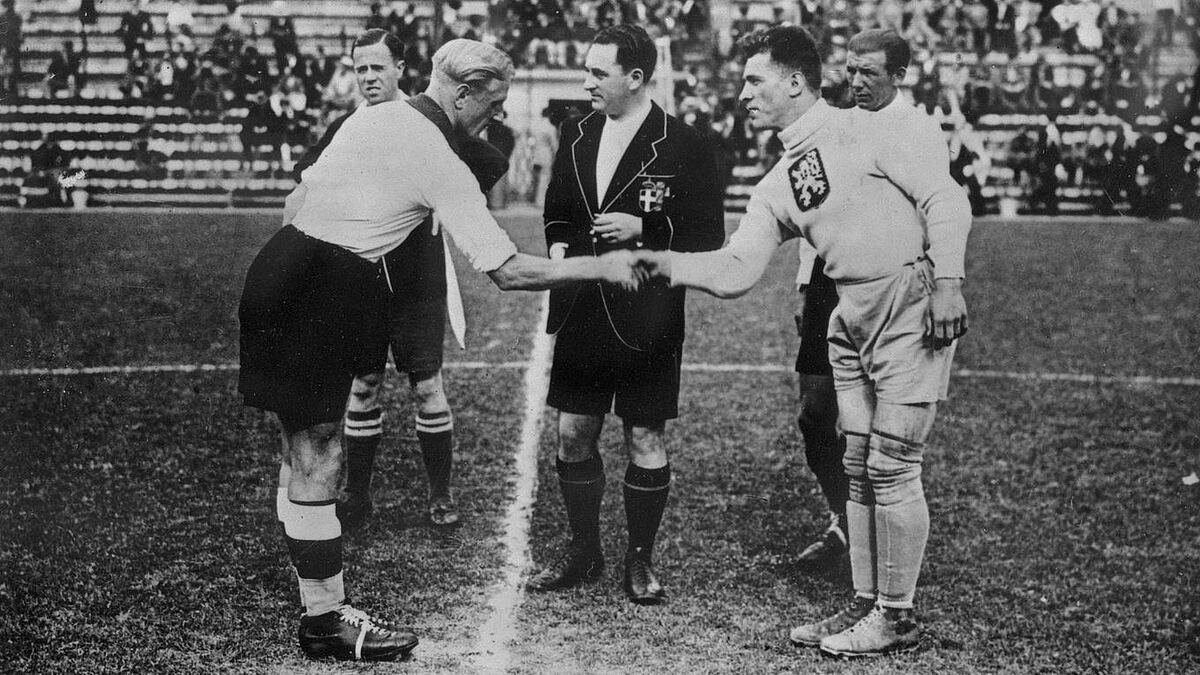 Полуфинал Чехословакия - Германия. Фото из открытых источников