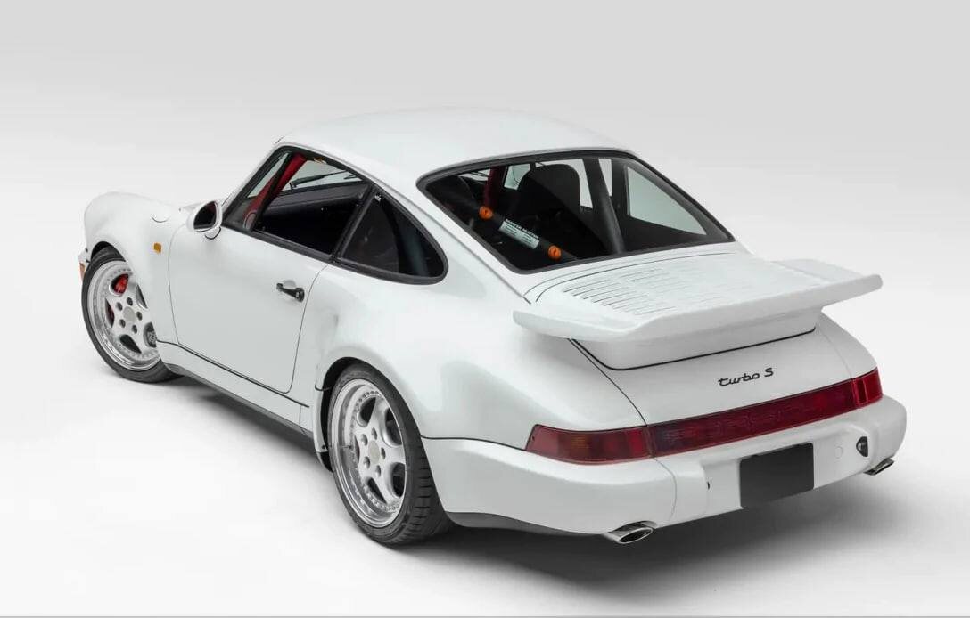 Уникальный Porsche 911 Turbo S 1993 года: редкий спорткар на аукционе RM Sotheby's
