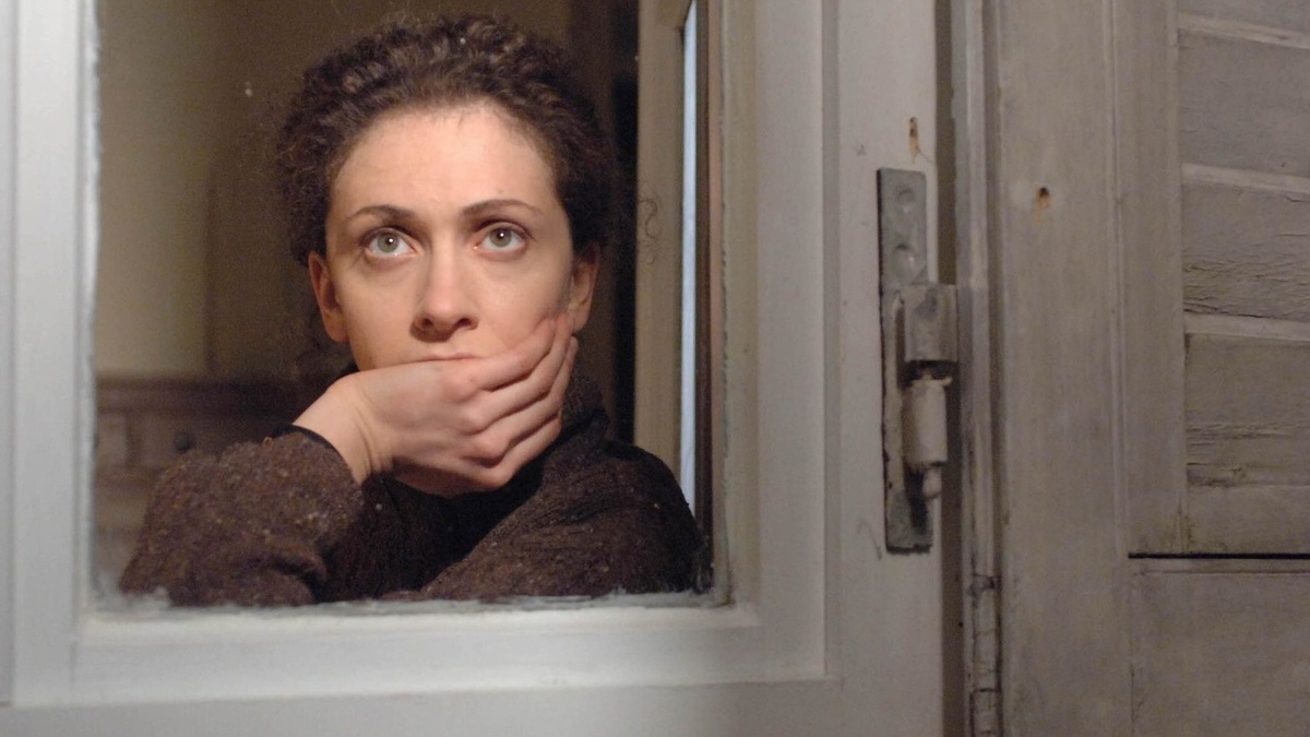 Кадр из фильма "Незнакомка", 2006 год, режиссер Джузеппе Торнаторе