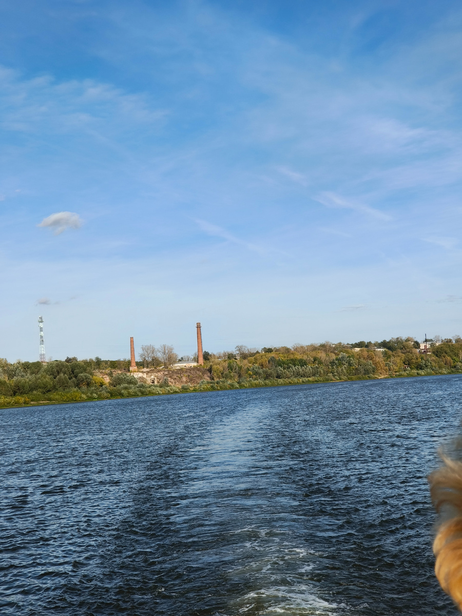 Это все, что осталось от некогда процветающей фабрики. 